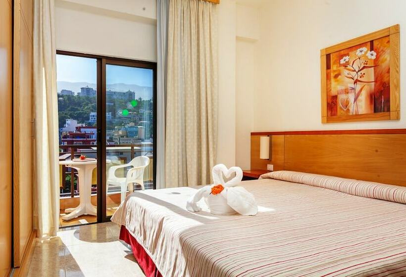 バルコニー付きスタンダードルーム, Marquesa