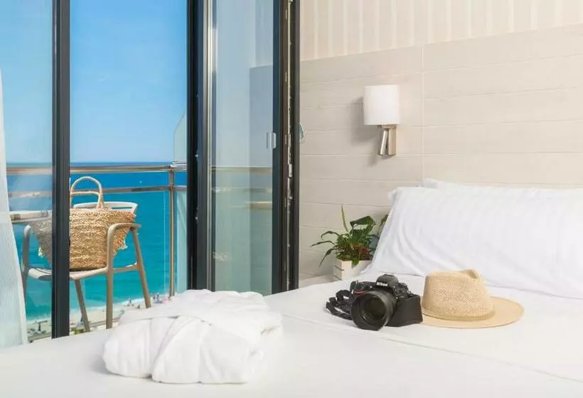 Quarto standard vista mar com balcao, Marsol