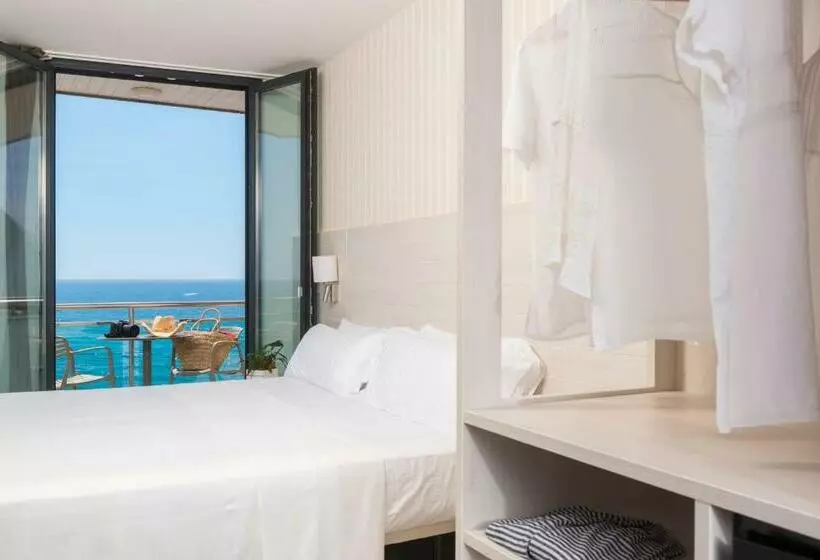 Quarto standard vista mar com balcao, Marsol
