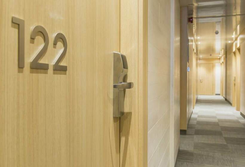 标准三人间, Marsol