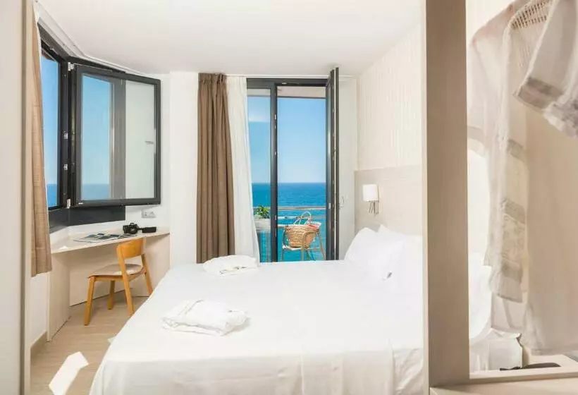 Quarto Triplo Standart Vista Mar, Marsol
