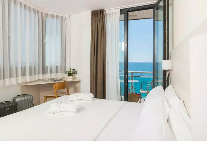 Quarto Triplo Standart Vista Mar, Marsol