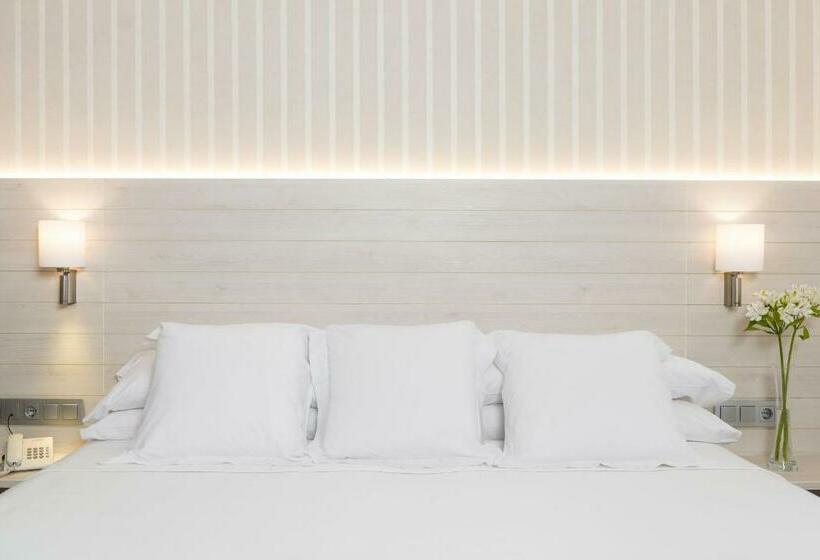 Triple Room Sea View, Marsol