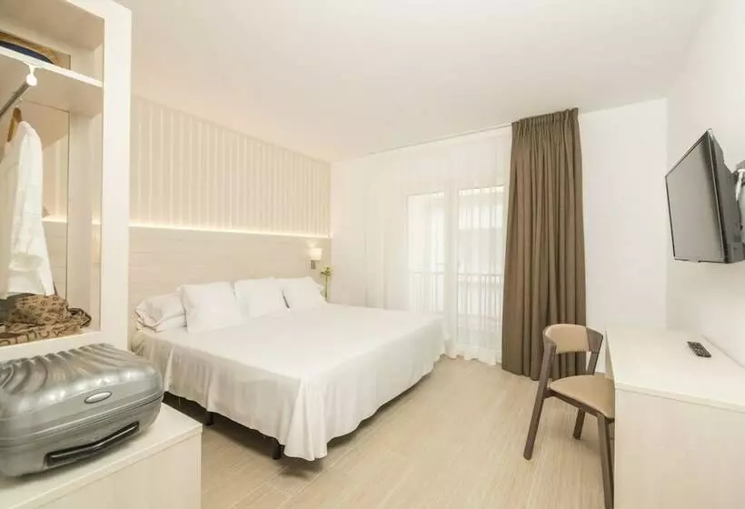 Quarto Triplo Standart Vista Mar, Marsol