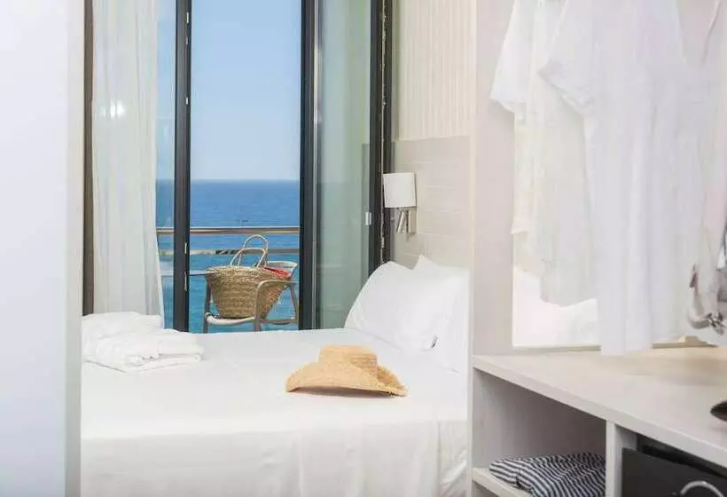 Quarto Triplo Standart Vista Mar, Marsol