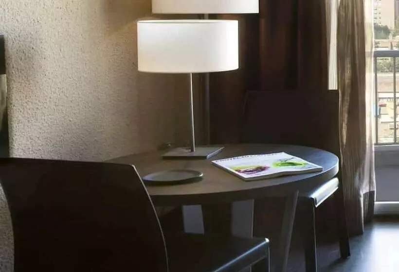 Habitación Triple Estándar, Medium Valencia