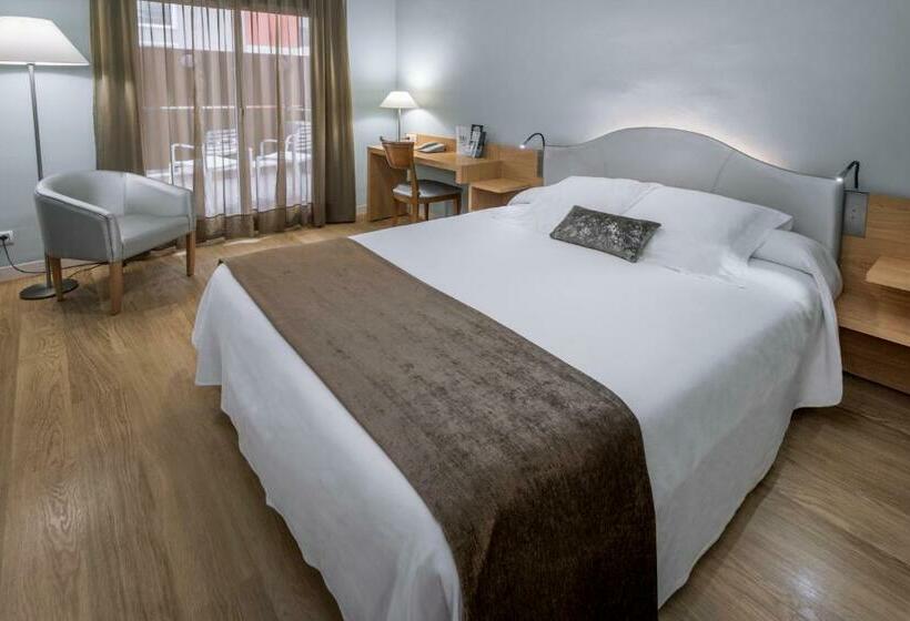 バルコニー付きスタンダードルーム, Monica