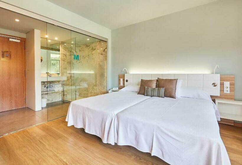 ガーデンビュースーペリアールーム, Monica