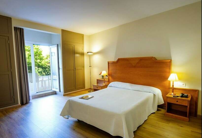 غرفة قياسية, Monarque El Rodeo