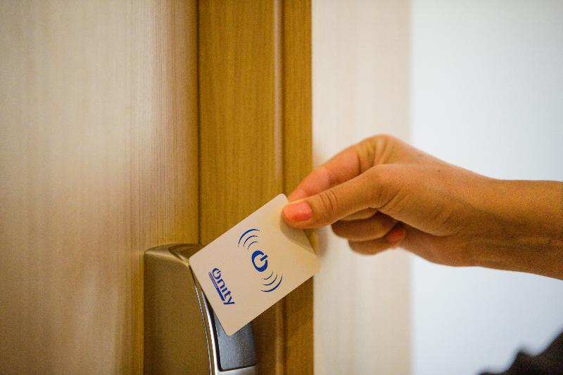 غرفة قياسية, Monarque El Rodeo