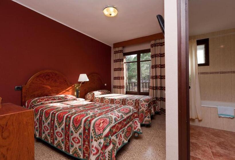 标准单人间, Mora