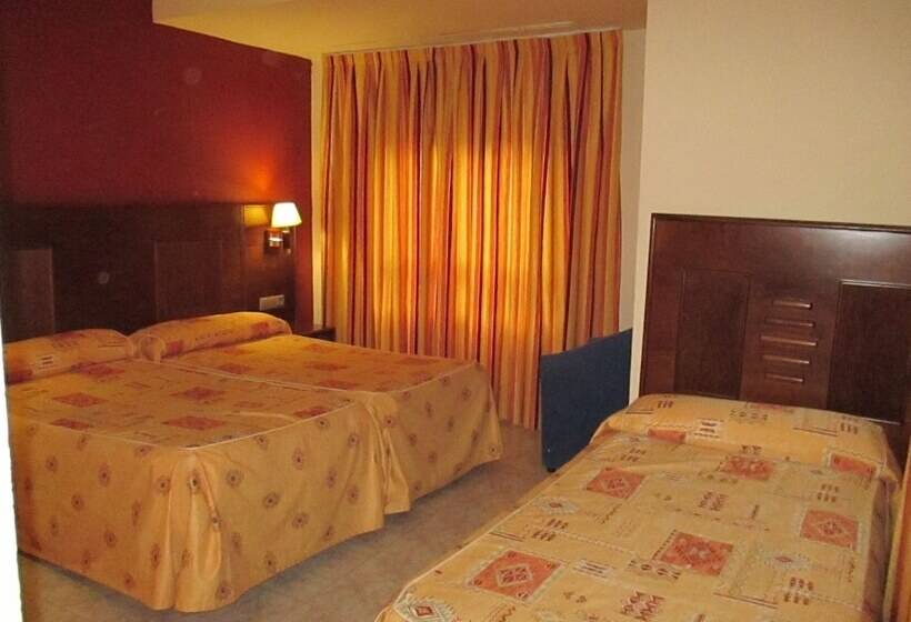 Номер Стандарт Трехместный, Perales