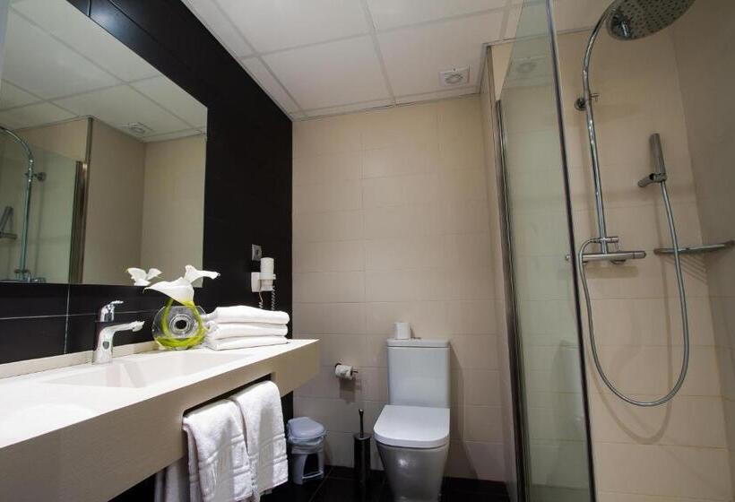 スタンダードルーム, Salomé