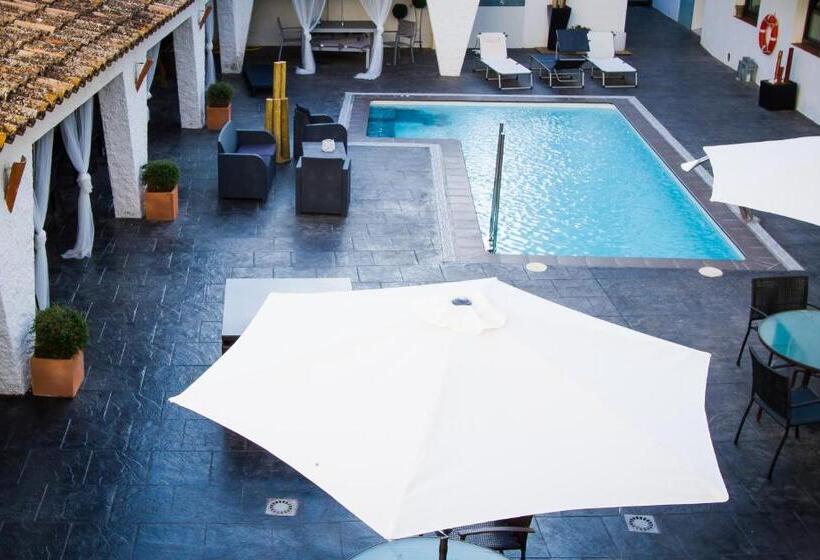 スタンダードトリプルルーム, Salomé