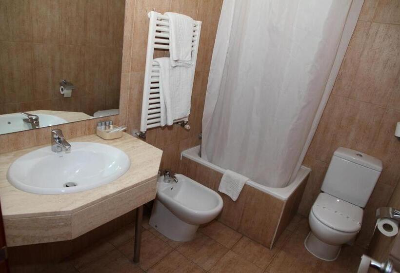 标准间, Santa Isabel