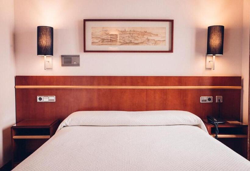 标准间, Santa Isabel