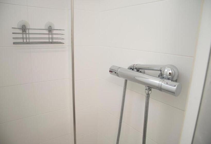 标准单人间, Santa Isabel