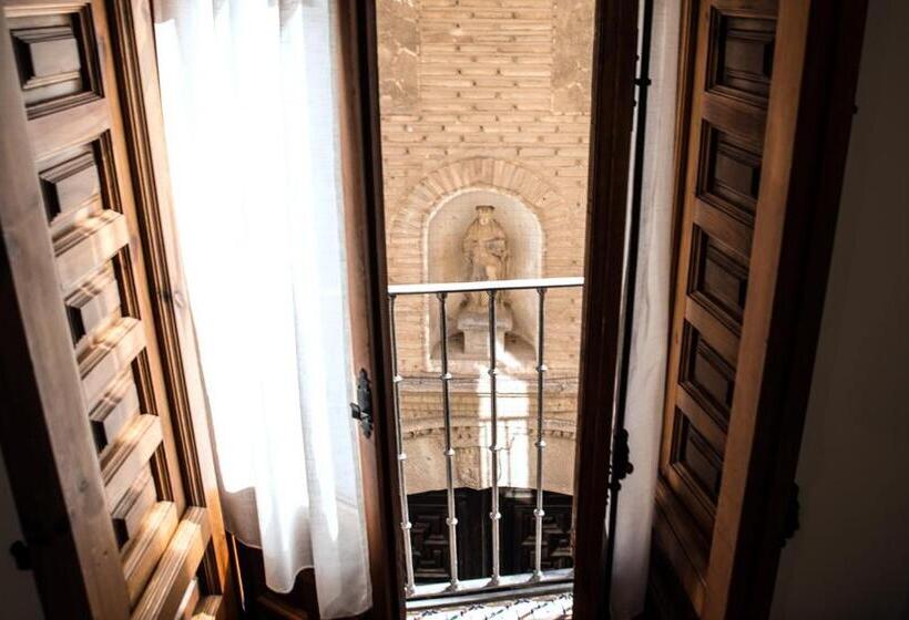 标准单人间, Santa Isabel