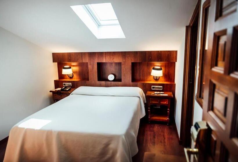 标准单人间, Santa Isabel