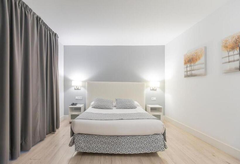 اتاق خانوادگی, Soho Boutique Los Naranjos