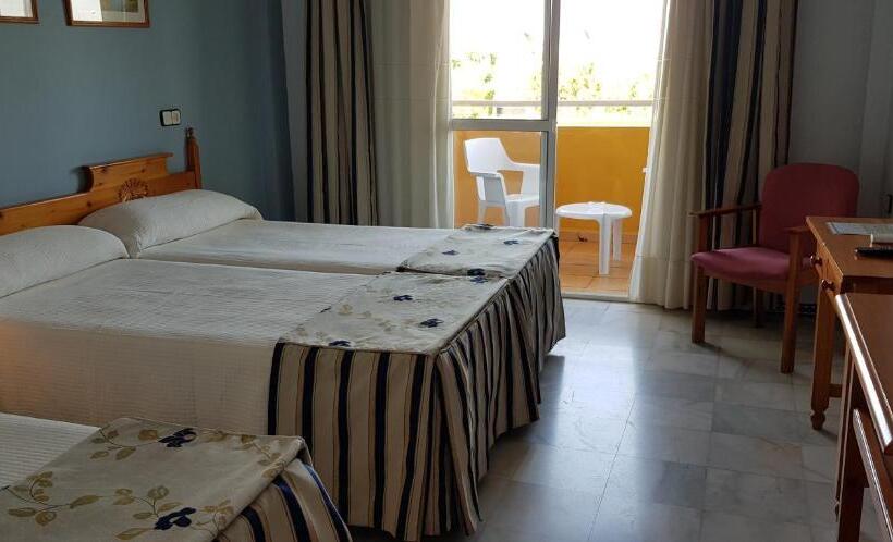 חדר סטנדרט, Torre De Los Guzmanes