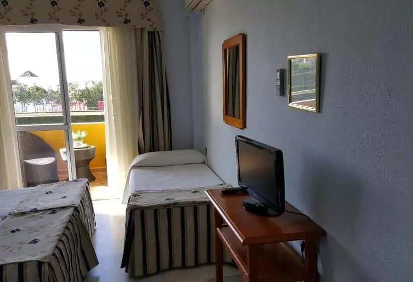 Üç Kişilik Standart Oda, Torre De Los Guzmanes