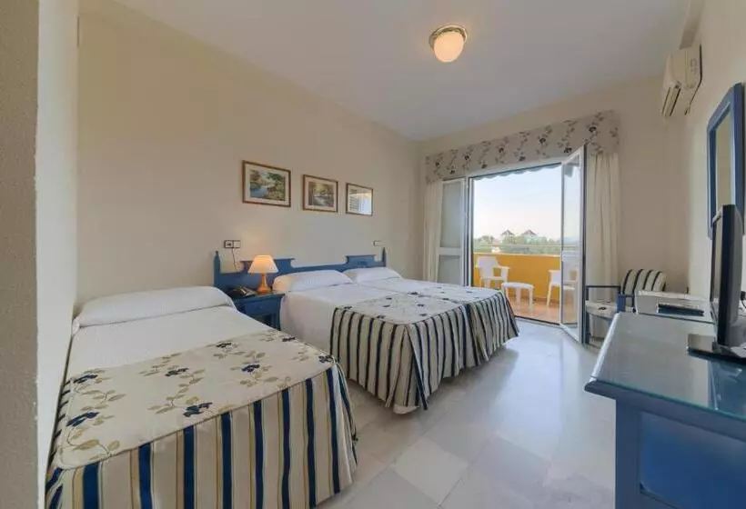 Üç Kişilik Standart Oda, Torre De Los Guzmanes