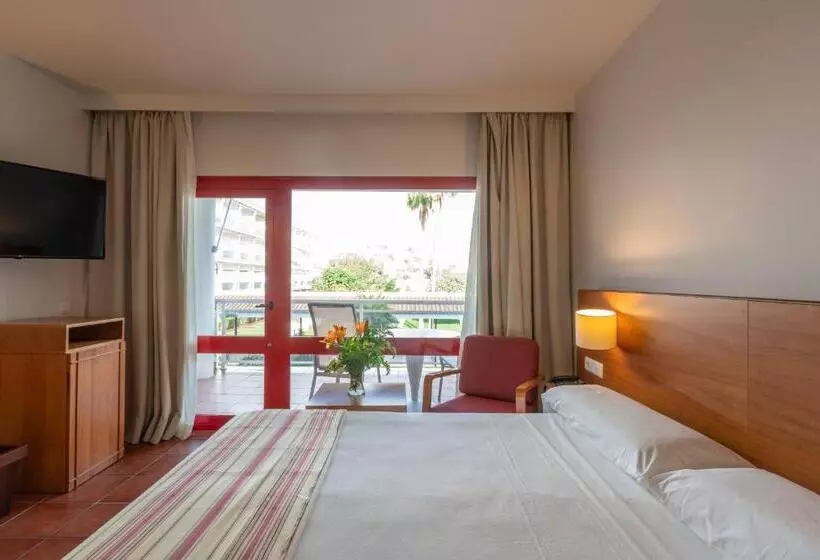 Standart Oda, Parador De Nerja