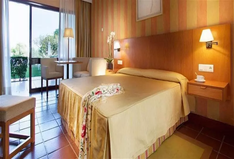 Standart Oda, Parador De Nerja