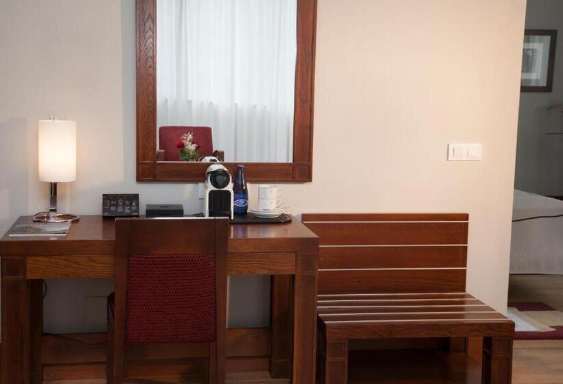 سوییت جونیور, Parador De Soria