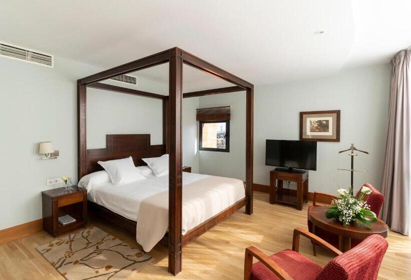 سوییت جونیور, Parador De Soria