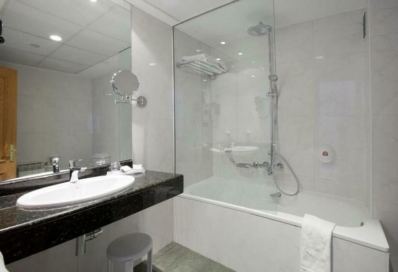 غرفة قياسية فردية, Felipe Iv