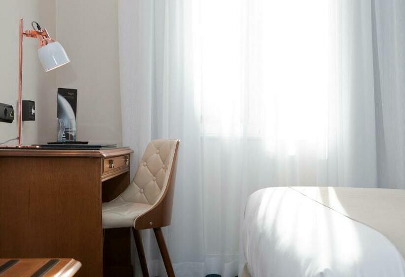 غرفة قياسية, Felipe Iv