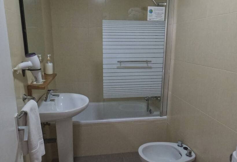 اتاق استاندارد سه نفره, Casual Gurea