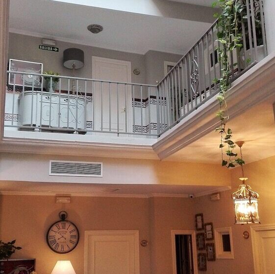 اتاق استاندارد, Le Petit Paris