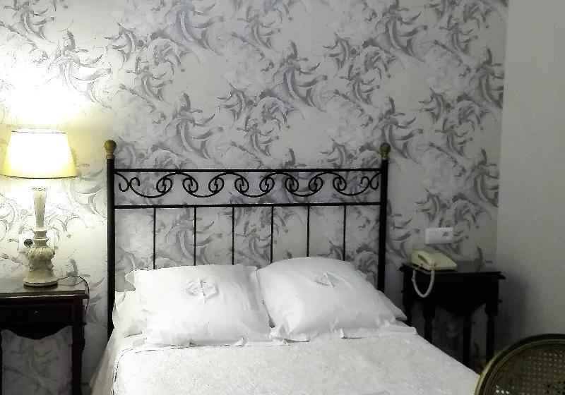 اتاق استاندارد, Le Petit Paris