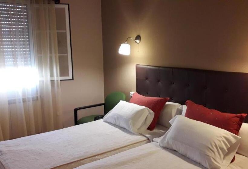 Номер Стандарт, Hostal Martin   Sanabria