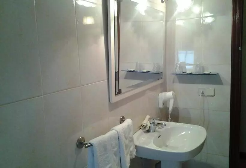 エコノミールーム, Hostal Martin   Sanabria