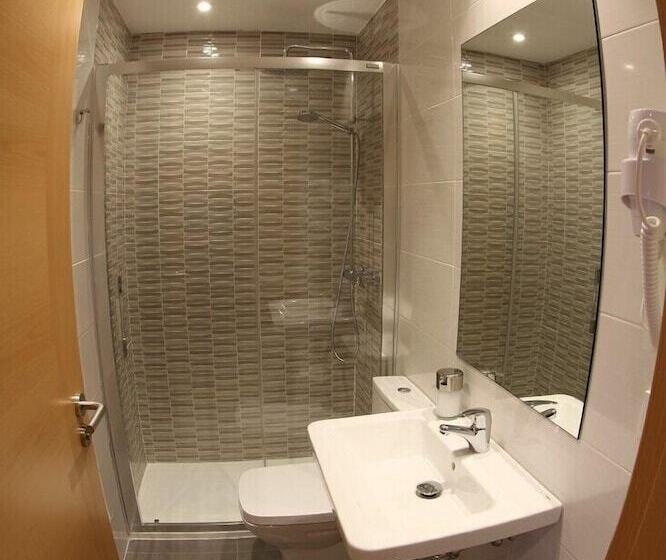 اتاق استاندارد, Hostal Mónaco