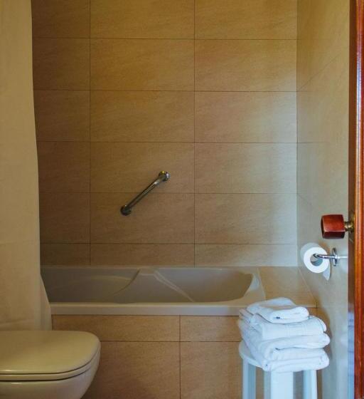 اتاق استاندارد یک نفره, Hostal Noria