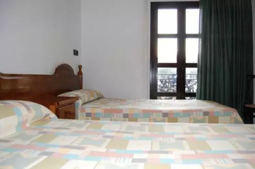اتاق استاندارد سه نفره, Hostal Noria