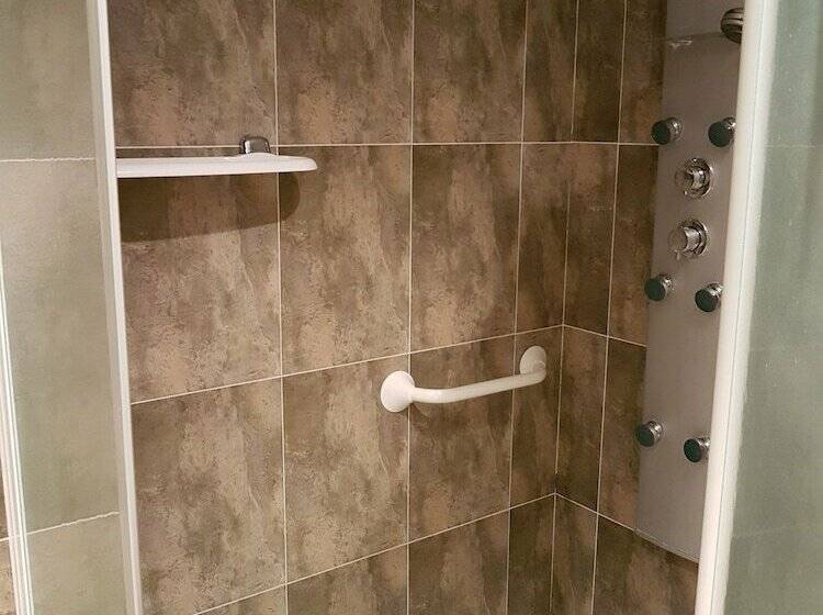 标准间, Don Pelayo