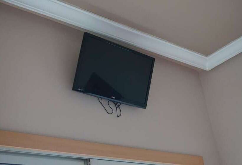 اتاق استاندارد یک نفره, Hostal Alamare
