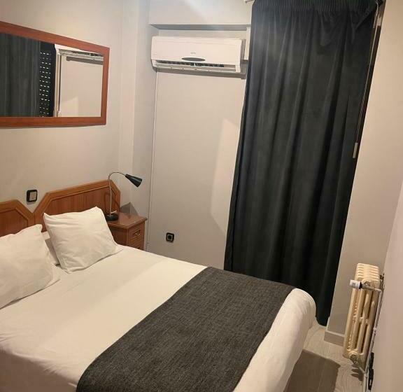 اتاق استاندارد یک نفره, Hostal Arenal