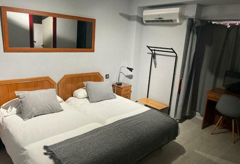 اتاق استاندارد, Hostal Arenal