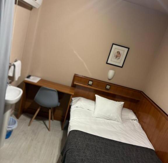 Номер Стандарт Индивидуальный, Hostal Arenal