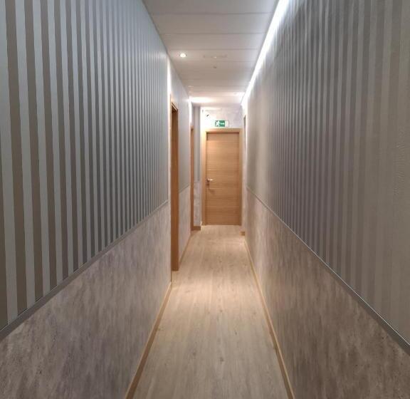 غرفة قياسية ثلاثية, Hostal Juan Bravo