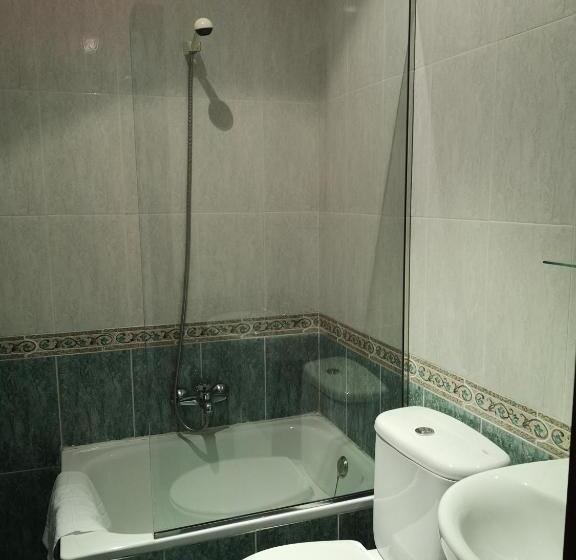 غرفة كلاسيكية رباعية, Hostal Juan Bravo