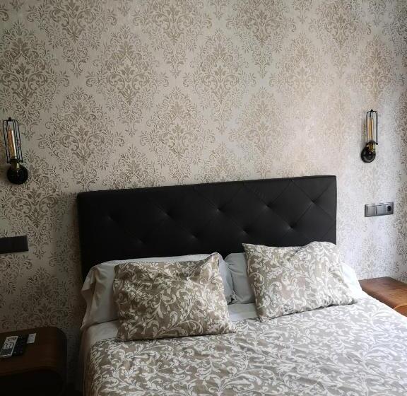 غرفة ديلوكس مطلة على المدينة, Hostal Juan Bravo