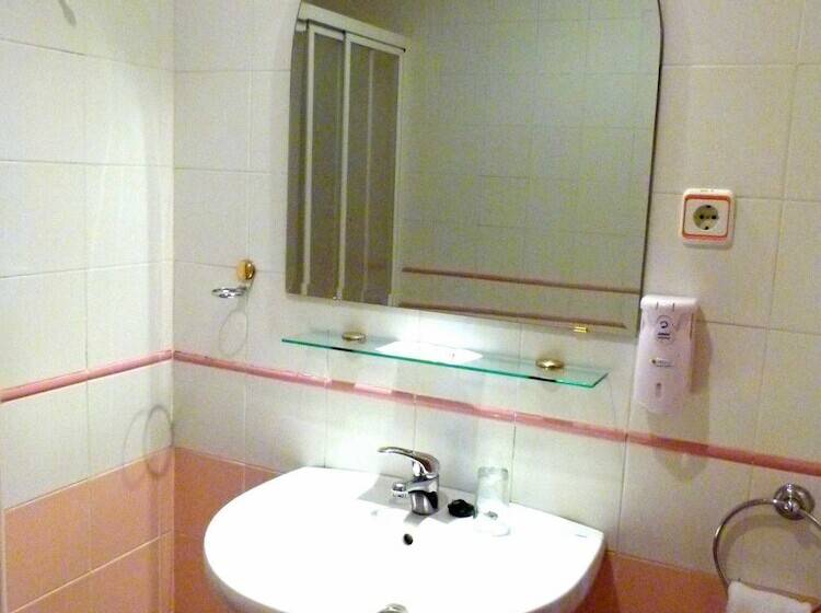 חדר סטנדרט לשלושה, Hostal San Andrés